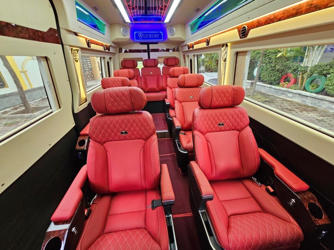Limousine bus Hanoi - Ninh Binh/ Ninh Binh - Hanoi